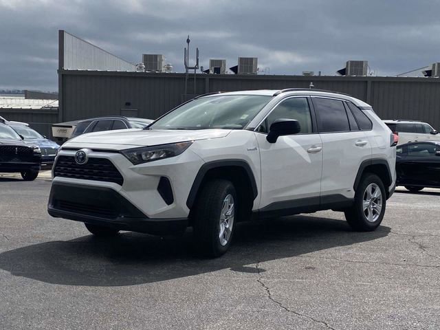 Used 2020 Toyota RAV4 LE image 8