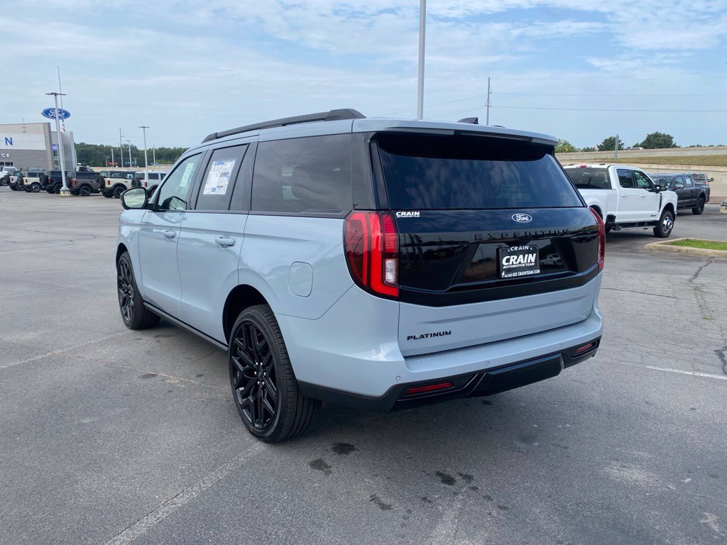 New 2027 Ford Expedition Platinum w/ Stealth Performance Package AWD/4WD image 5