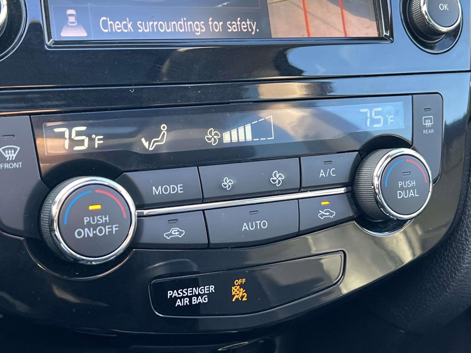 Used 2020 Nissan Rogue SL w/ Premium Package image 31