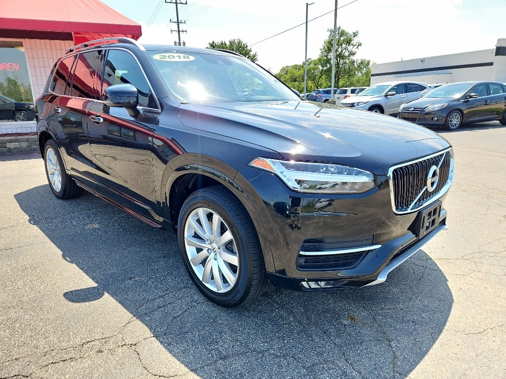 Used 2018 Volvo XC90 T6 Momentum w/ Momentum Plus Package AWD/4WD image 6