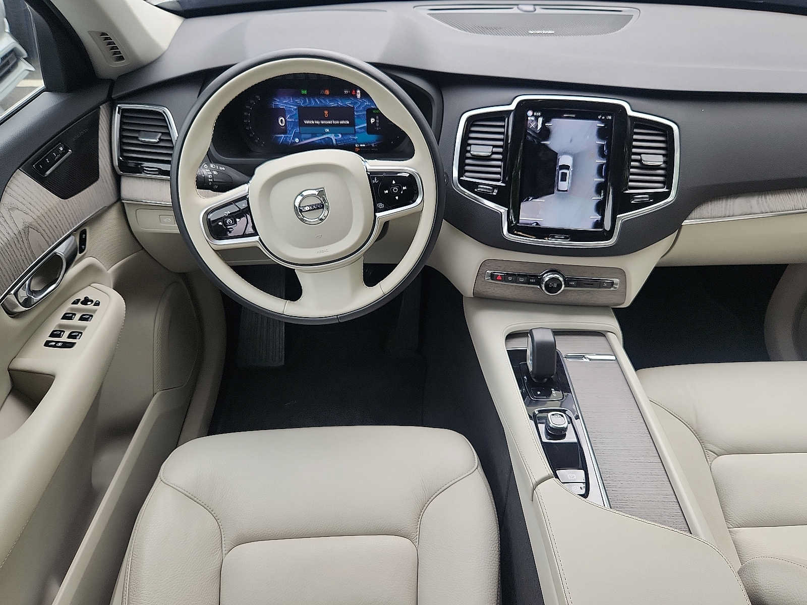 Certified 2025 Volvo XC90 T8 Plus w/ Protection Package AWD/4WD image 11