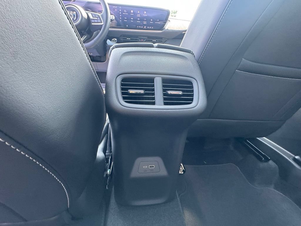 Used 2025 Buick Envision Sport Touring AWD/4WD image 25