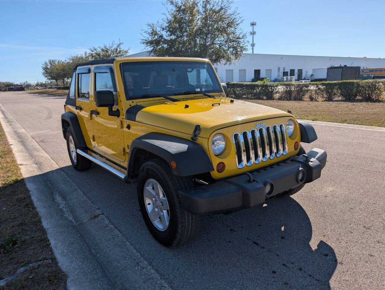 Used 2009 Jeep Wrangler Unlimited X image 4