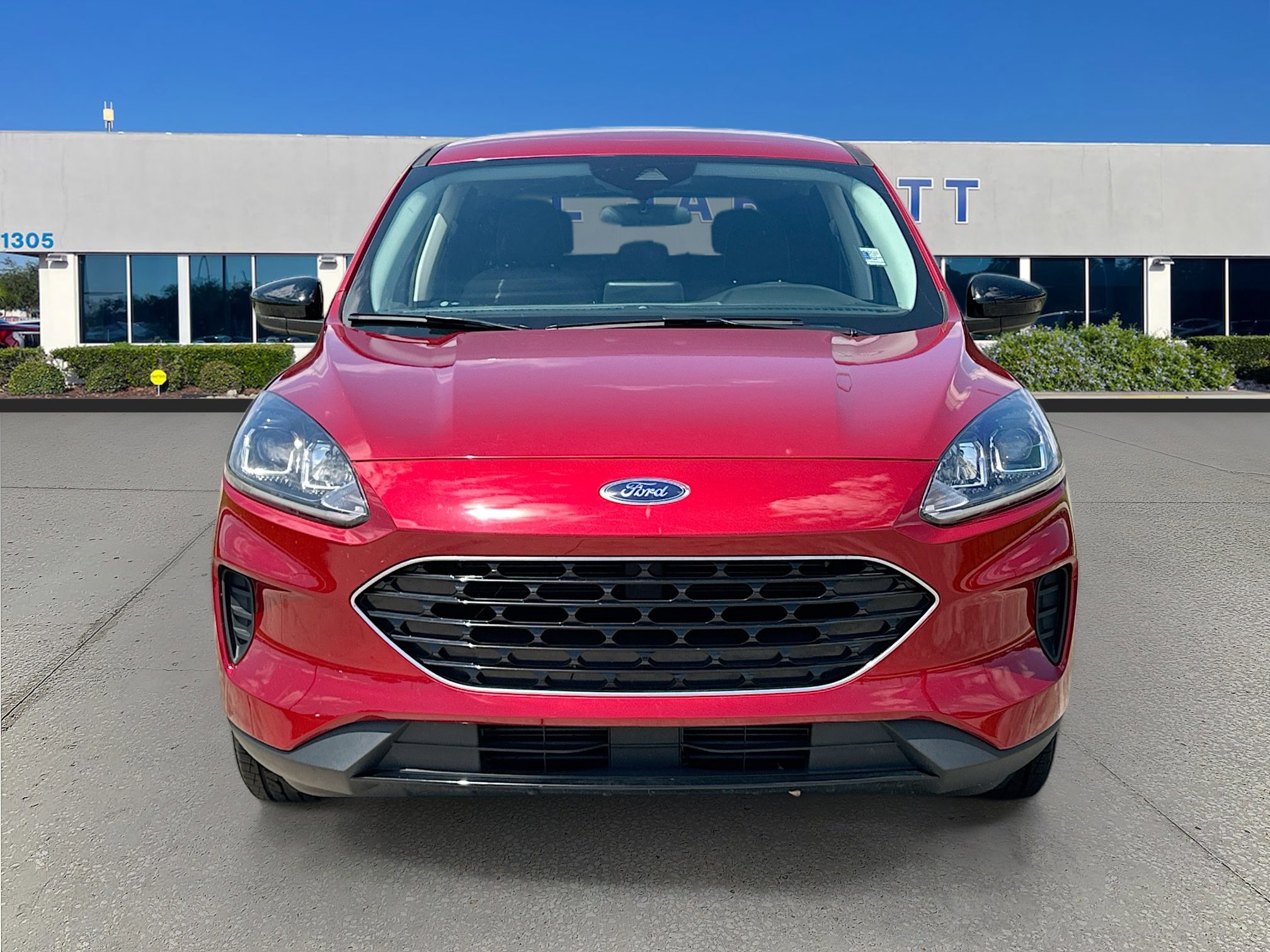 Certified 2021 Ford Escape SE w/ SE Sport Appearance Package image 2
