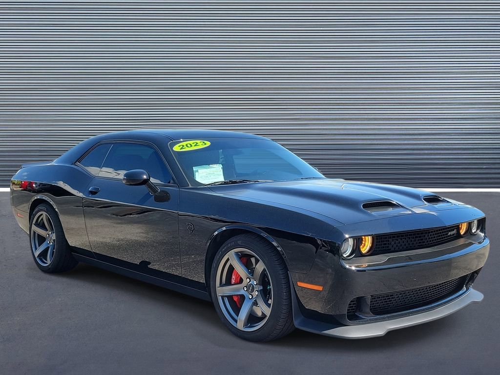 Used 2023 Dodge Challenger SRT Hellcat w/ Driver Convenience Group RWD image 2