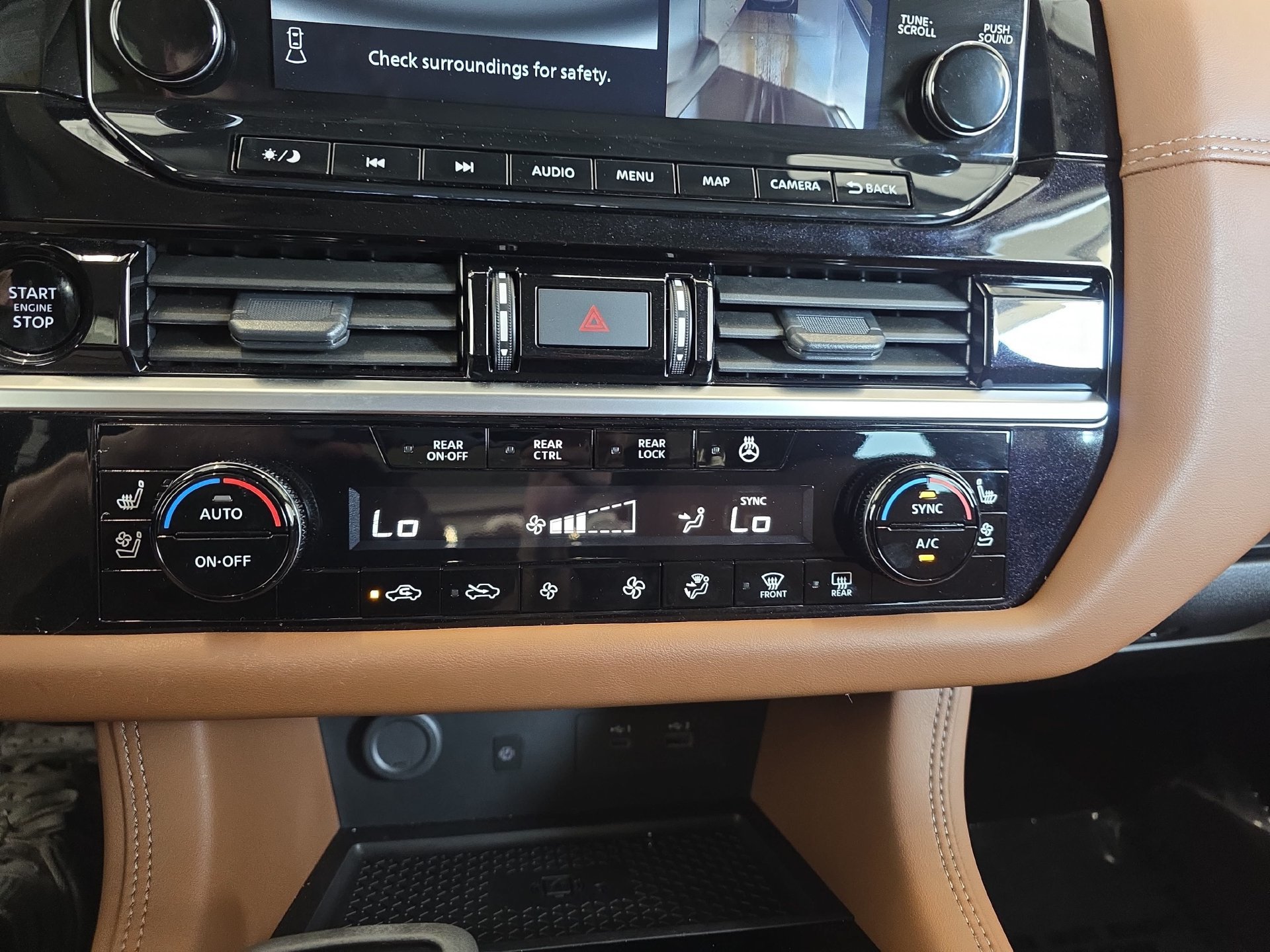 Used 2025 Nissan Pathfinder Platinum w/ Cargo Package FWD image 24