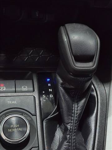 Used 2020 Toyota RAV4 LE AWD/4WD image 12