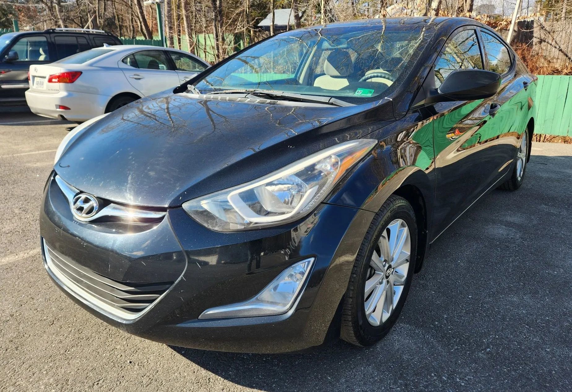 Used 2015 Hyundai Elantra SE w/ Option Group 02 FWD image 1