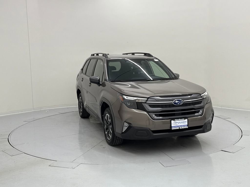 Used 2025 Subaru Forester Premium image 7