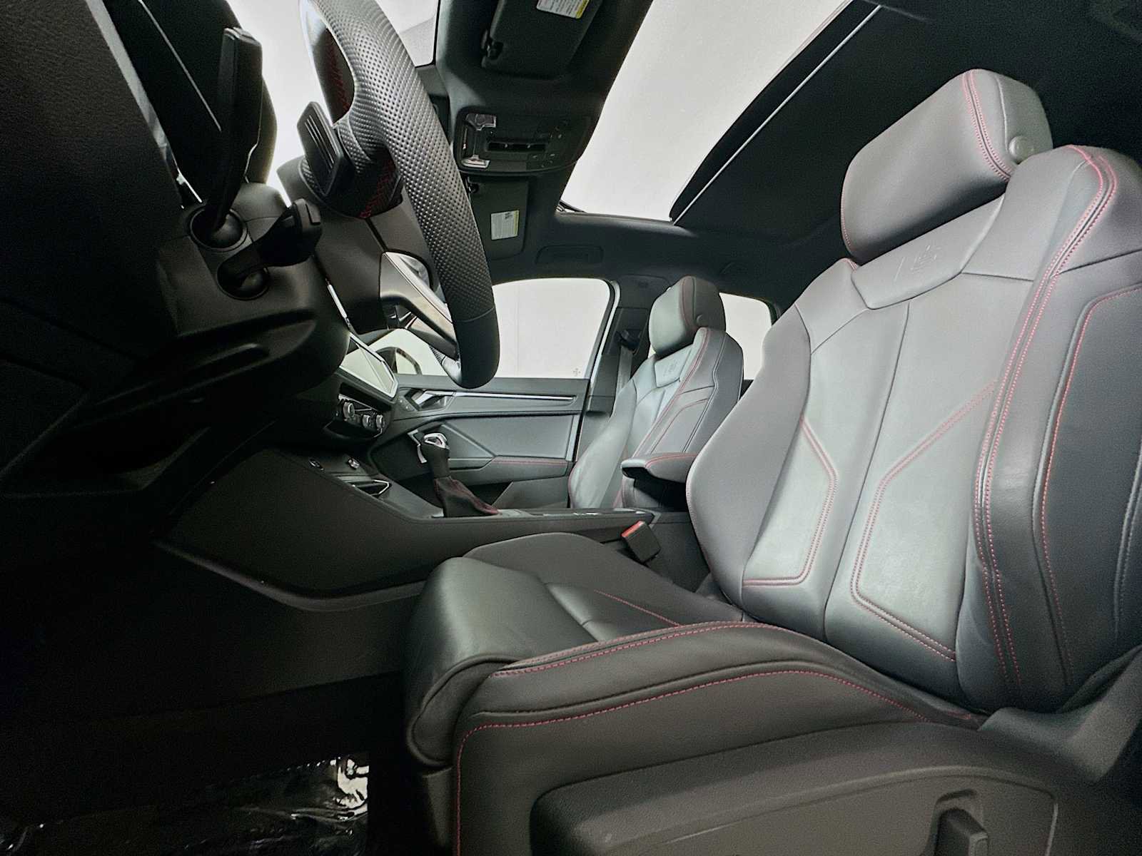 Certified 2025 Audi Q3 2.0T Premium Plus w/ Premium Plus Package image 19