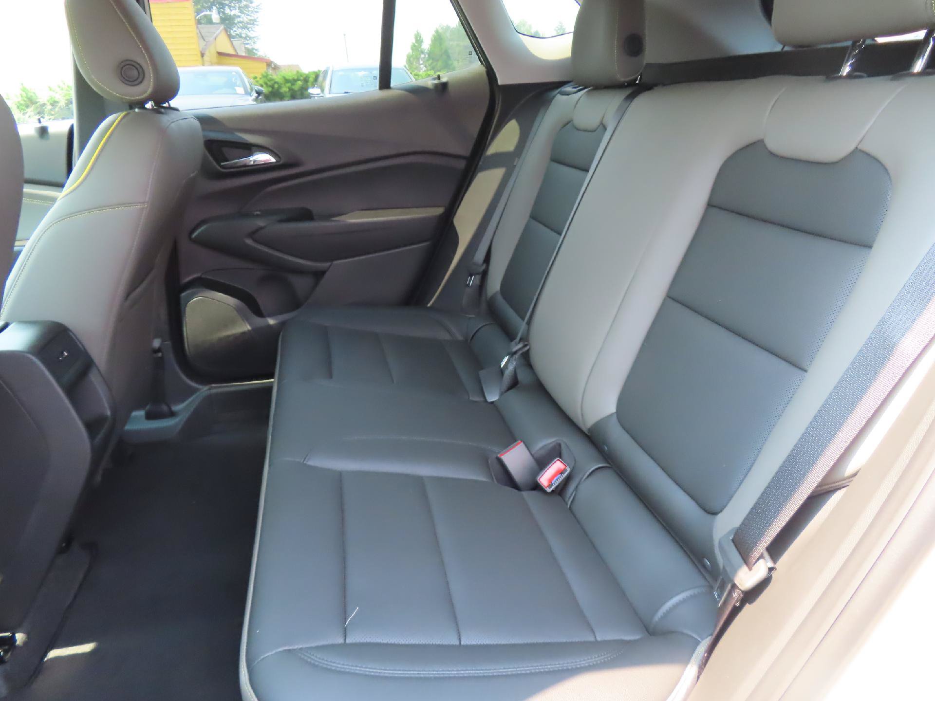 New 2026 Chevrolet Trax ACTIV w/ Driver Confidence Package FWD image 35