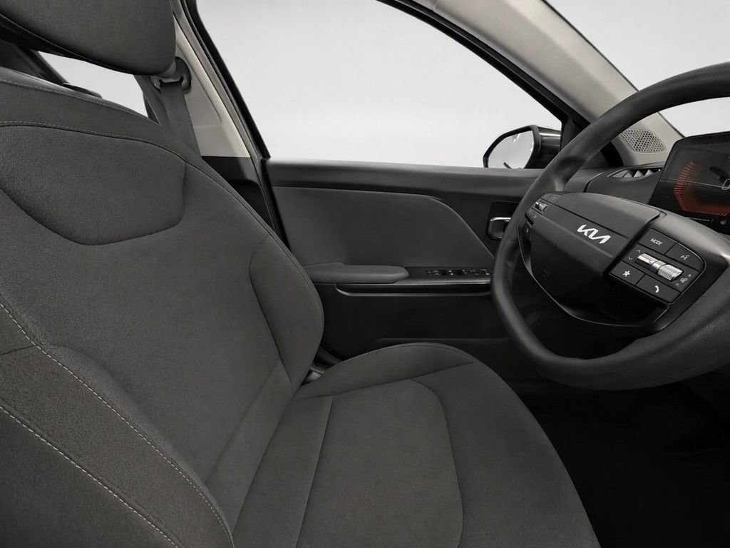 Certified 2025 Kia K4 FWD image 27
