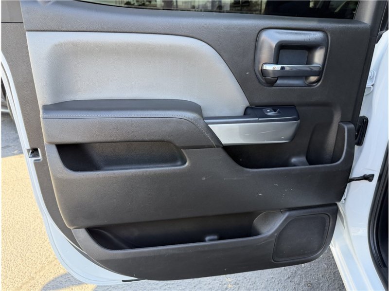 Used 2018 Chevrolet Silverado 1500 LT w/ Texas Edition RWD image 19