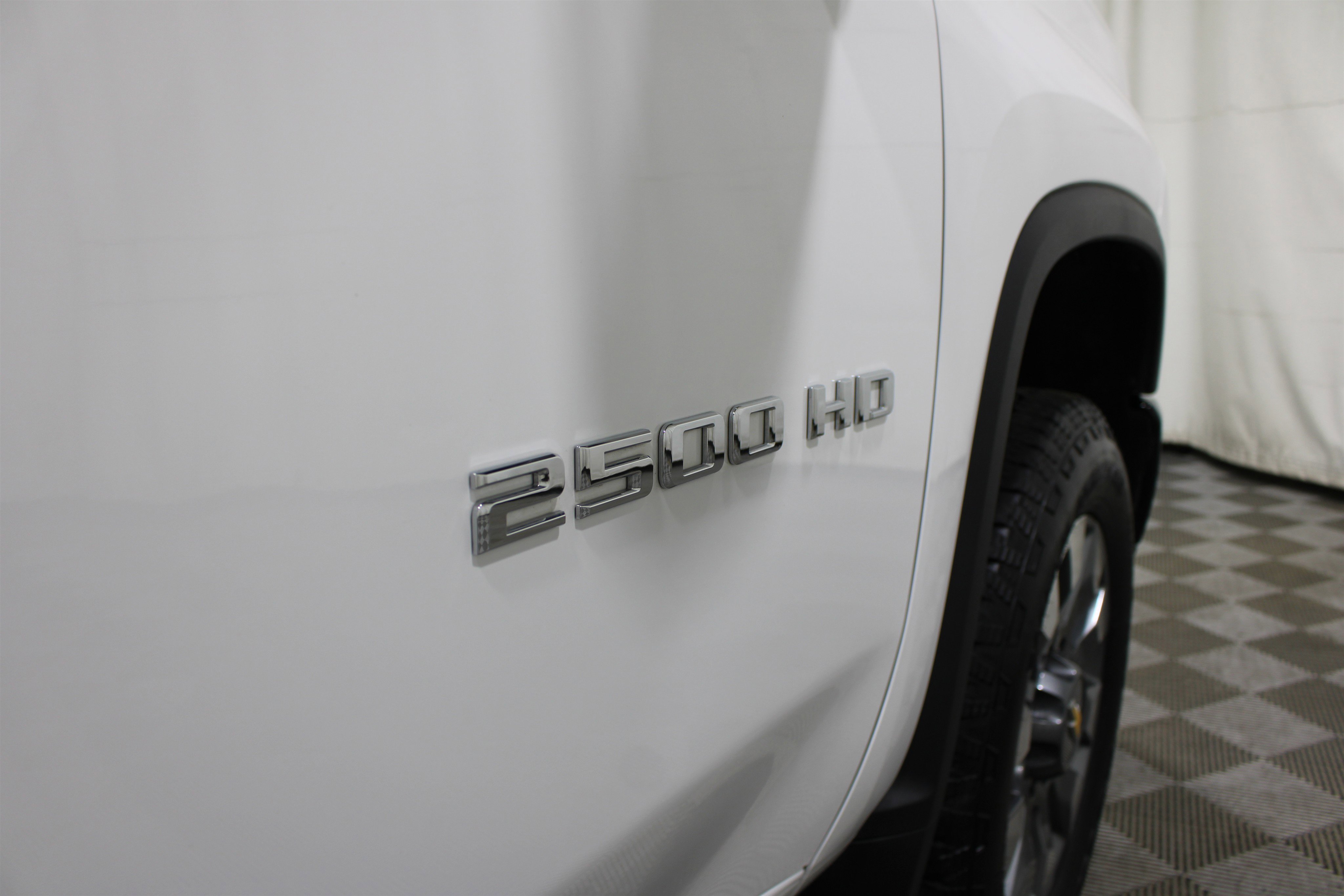 Used 2025 Chevrolet Silverado 2500 Custom w/ Custom Convenience Package AWD/4WD image 25