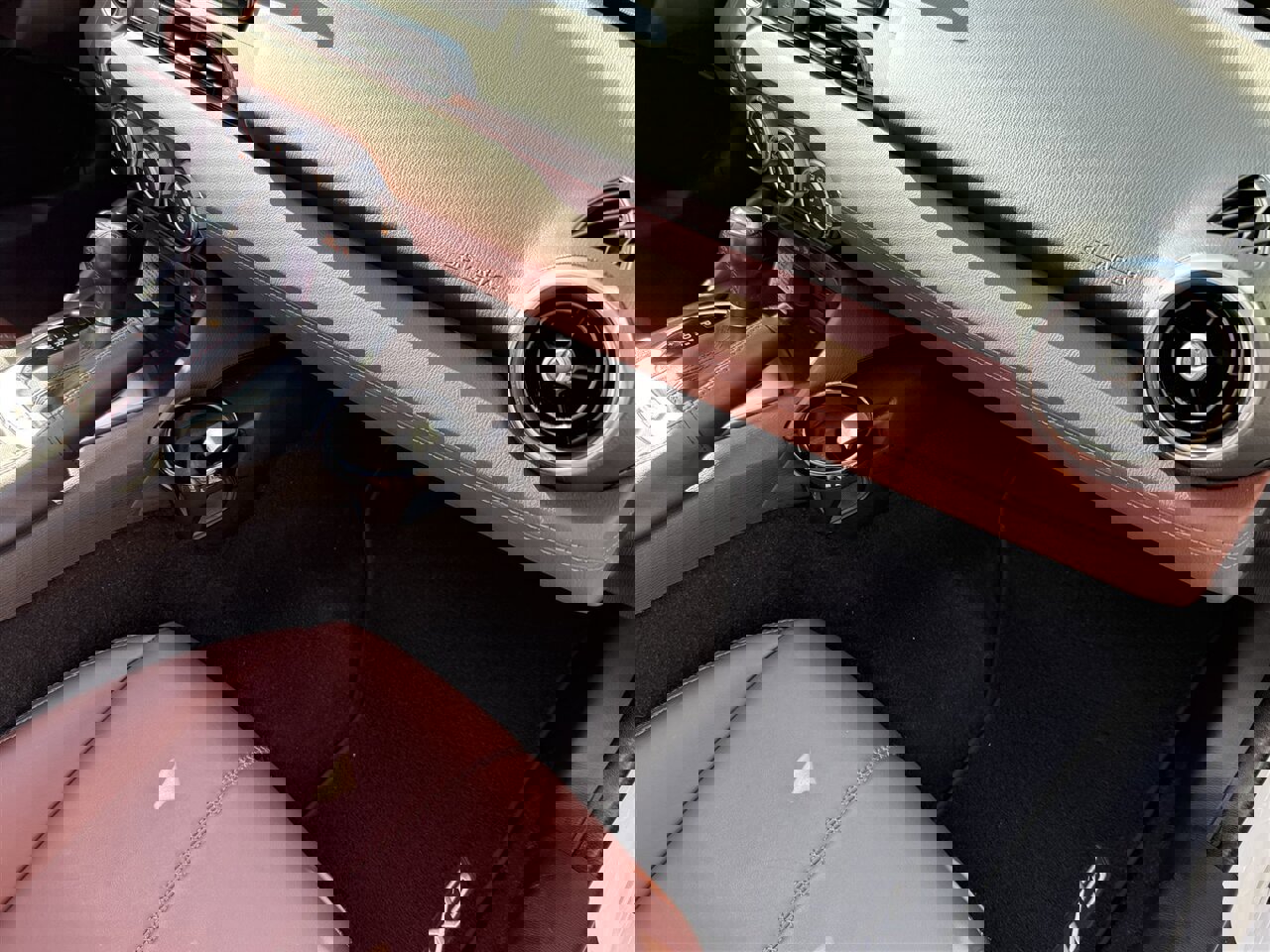 Used 2019 MAZDA MX-5 Miata RF Grand Touring image 29