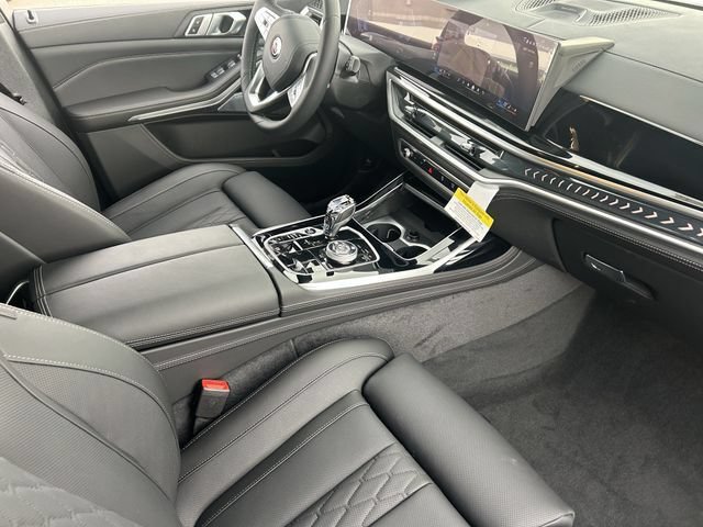 New 2026 BMW ALPINA XB7 AWD/4WD image 13