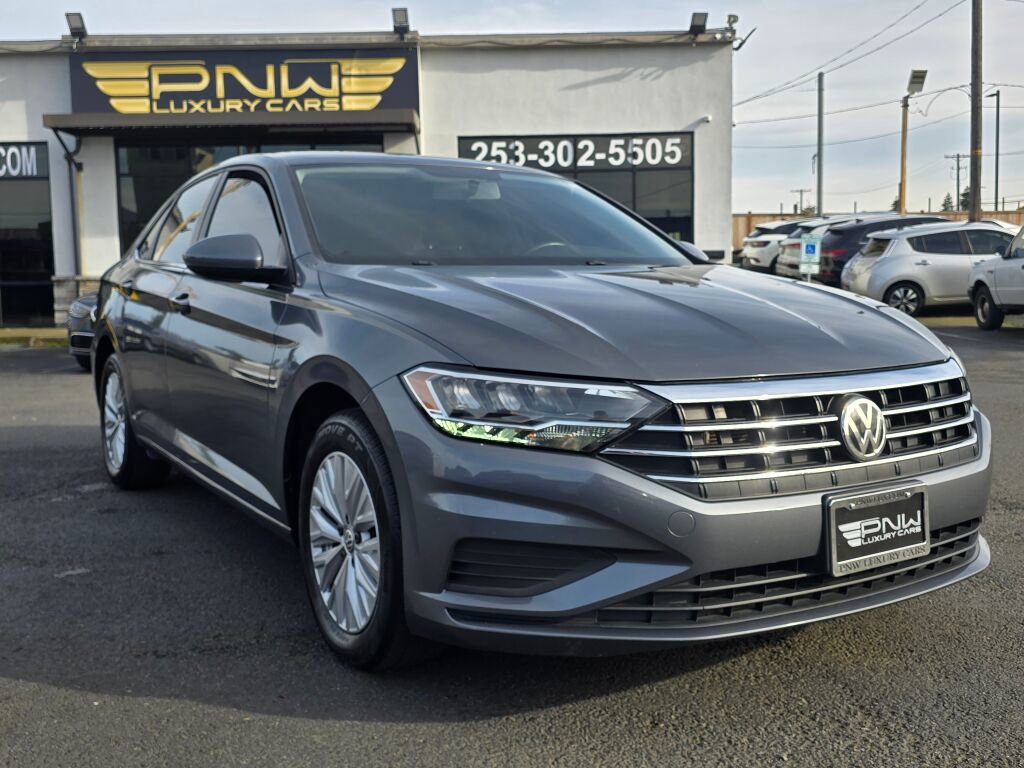 Used 2019 Volkswagen Jetta R-Line image 4