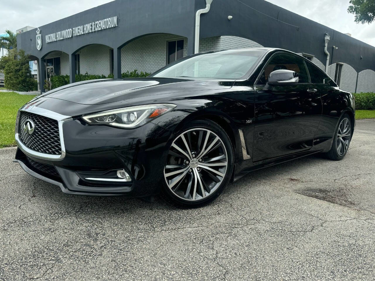 Used 2018 INFINITI Q60 3.0t Luxe w/ Cargo Package