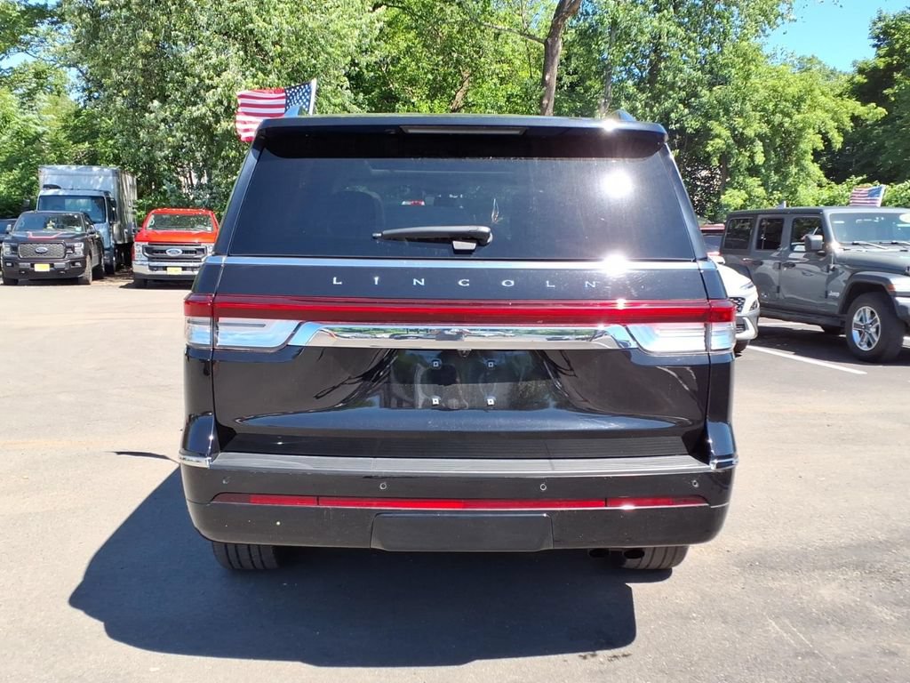Certified 2024 Lincoln Navigator Reserve AWD/4WD image 22