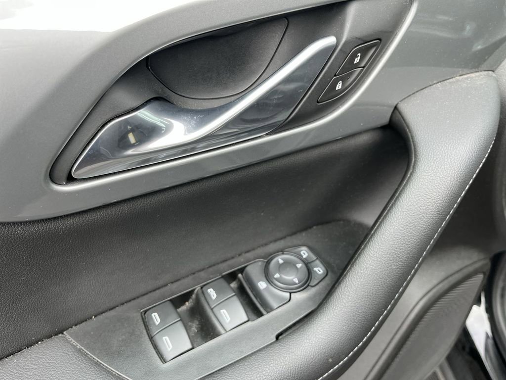 Used 2019 Chevrolet Blazer LT image 22