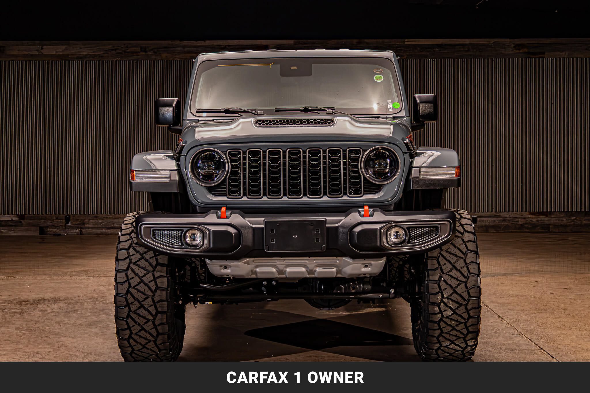Used 2025 Jeep Gladiator Mojave w/ Convenience Group AWD/4WD image 4