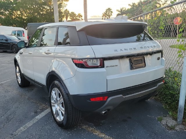 Used 2018 Land Rover Range Rover Evoque SE AWD/4WD image 3