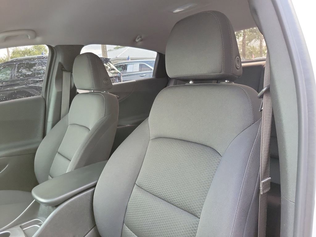 Used 2025 Chevrolet Malibu RS FWD image 13