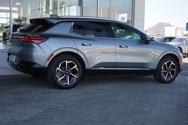 New 2025 Chevrolet Equinox EV LT image 9