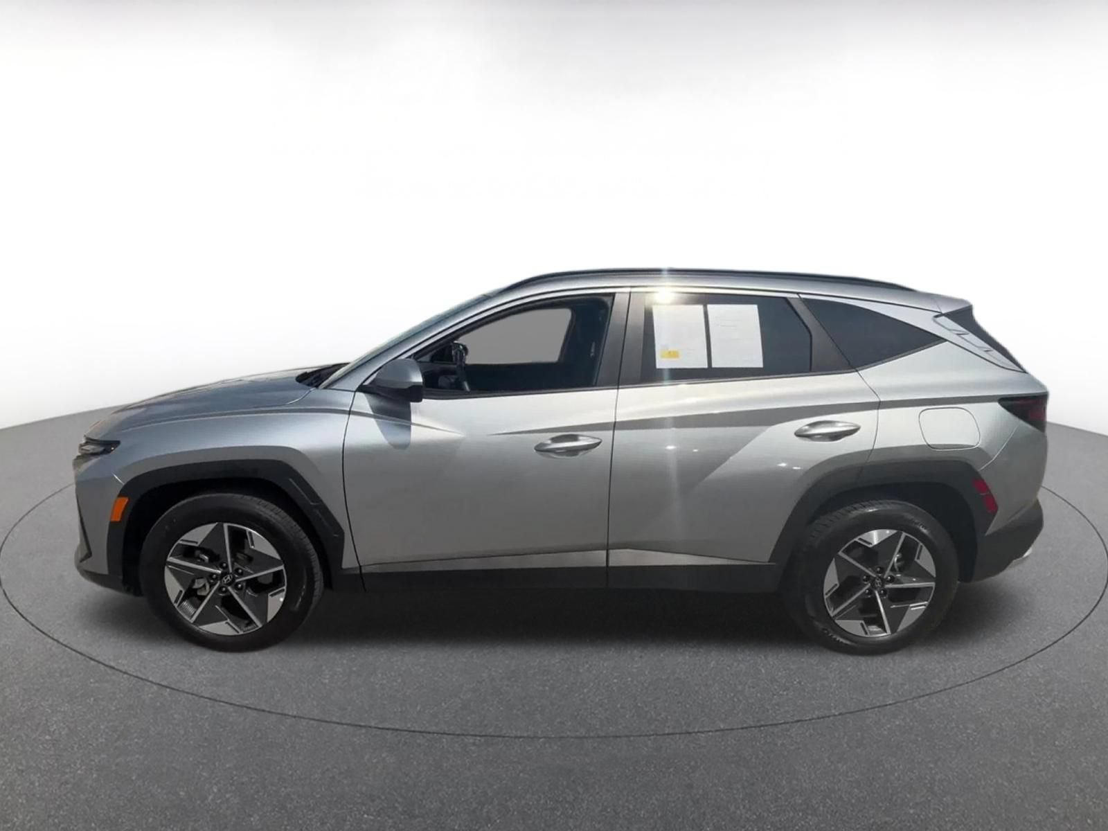 Used 2025 Hyundai Tucson SEL AWD/4WD image 9