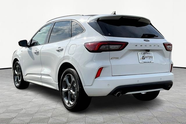 Used 2023 Ford Escape ST-Line w/ Tech Pack #1 image 4