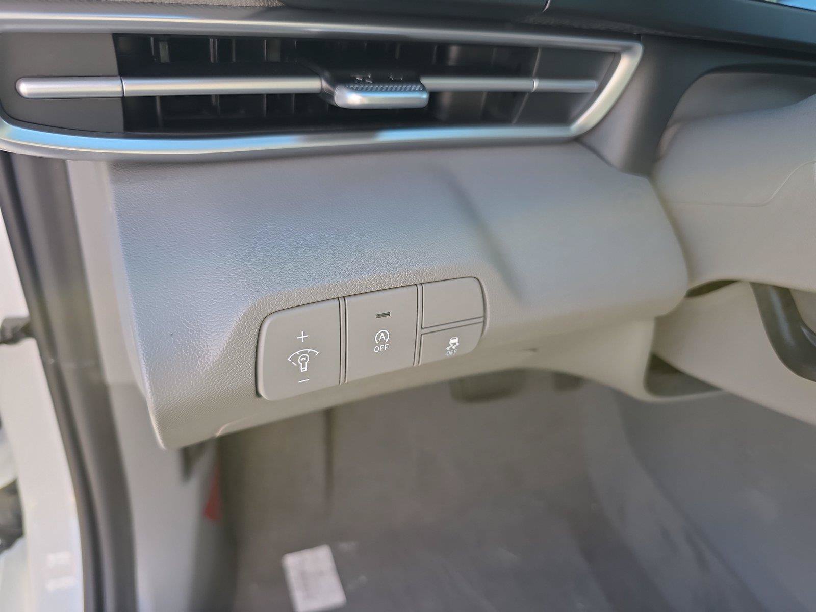 New 2026 Hyundai Elantra SE FWD image 12