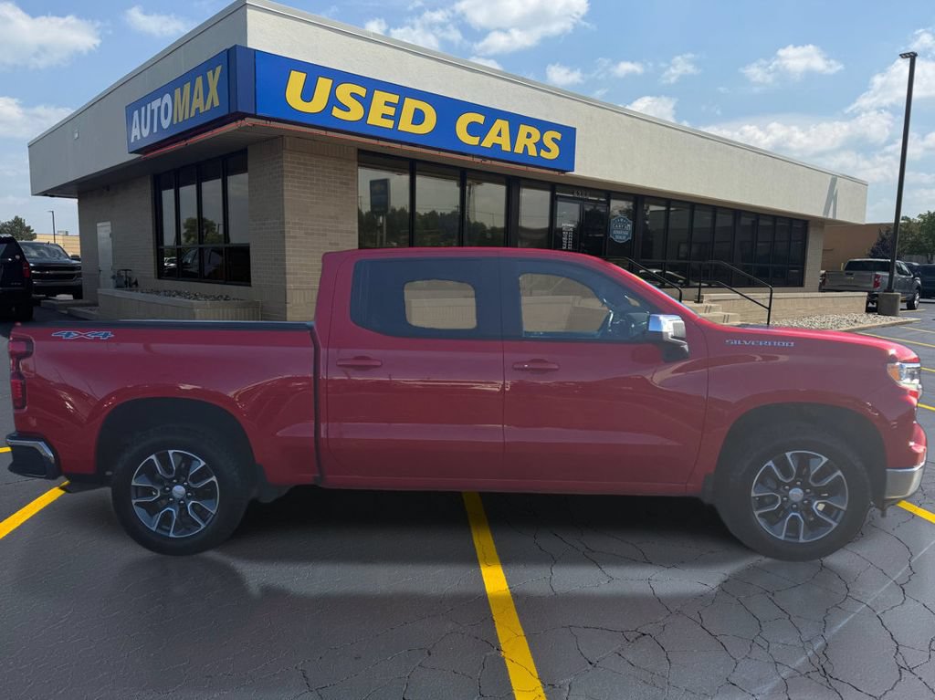 Used 2024 Chevrolet Silverado 1500 LT w/ Safety Package AWD/4WD image 2