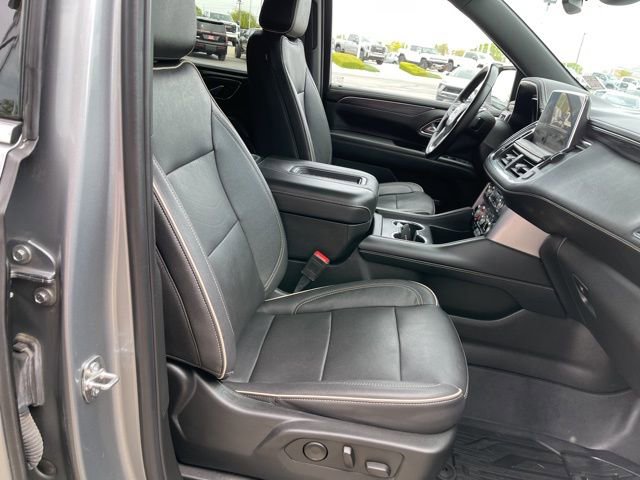 Used 2023 GMC Yukon XL SLT w/ SLT Premium Package image 21