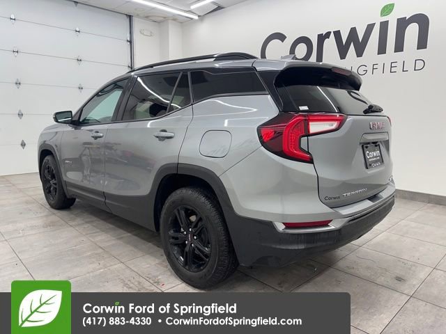 Used 2023 GMC Terrain AT4 image 3