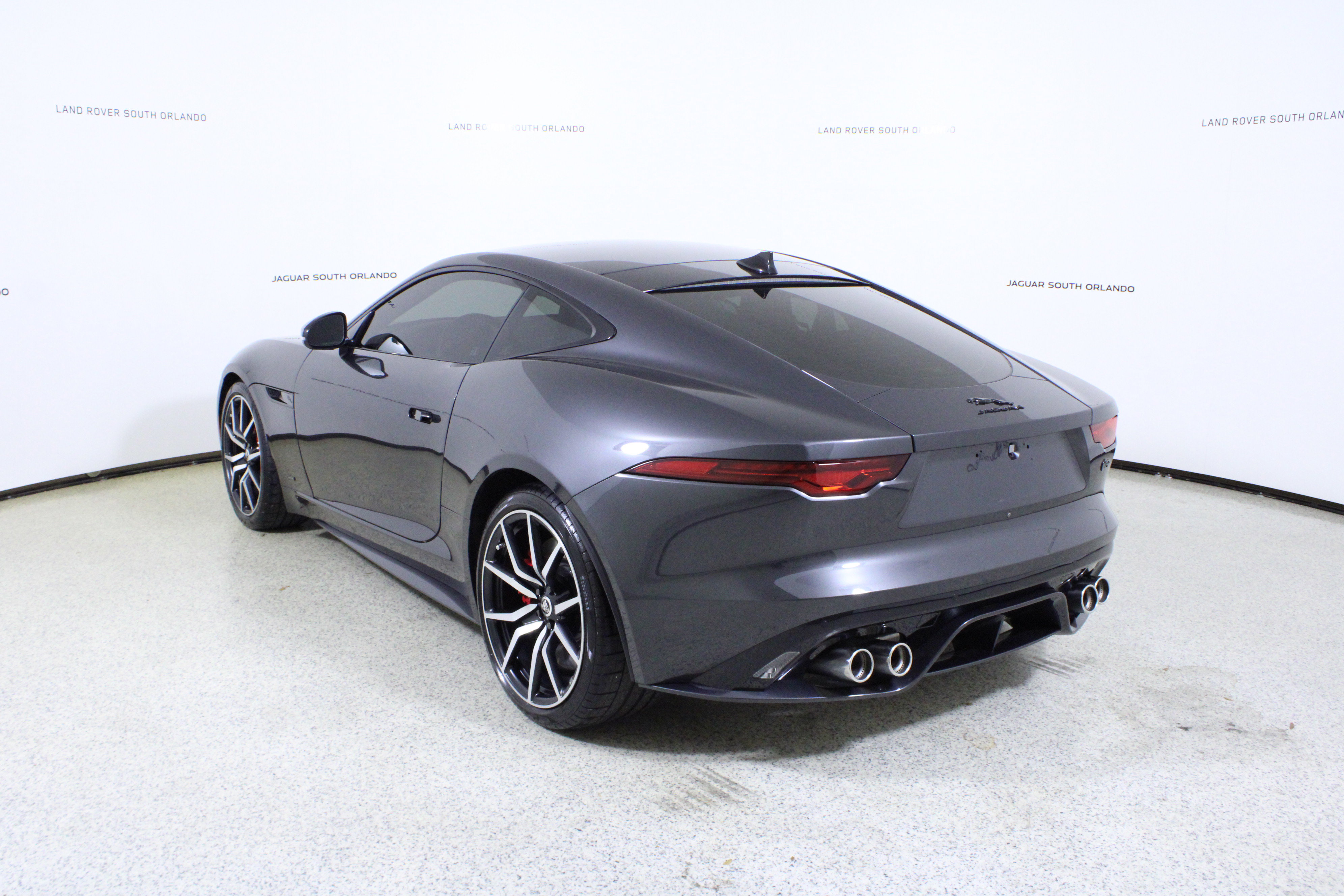 Used 2024 Jaguar F-TYPE R AWD/4WD image 5