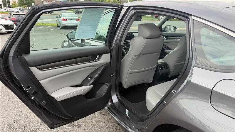 Used 2018 Honda Accord EX-L image 41