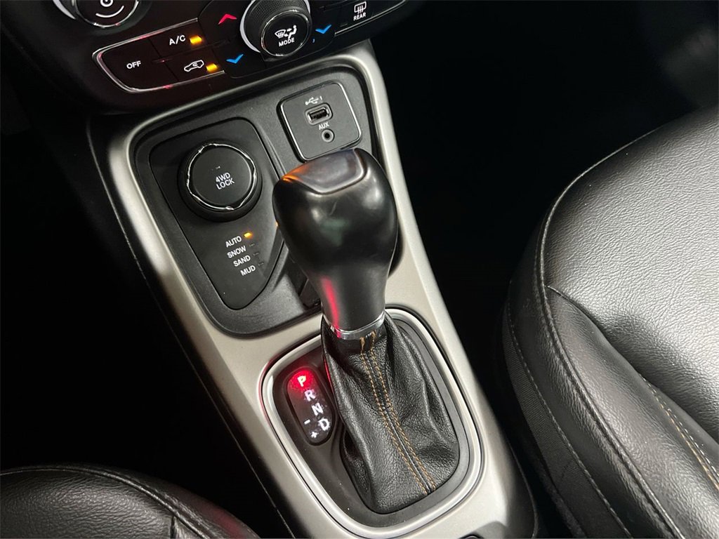 Used 2020 Jeep Compass Latitude image 16