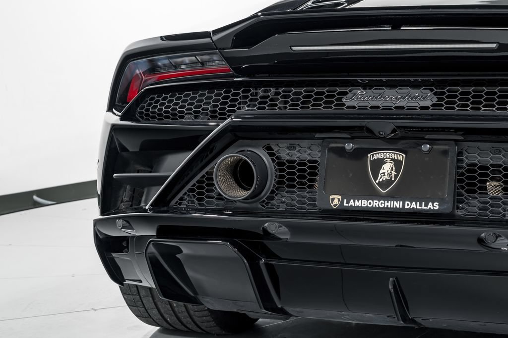 Used 2020 Lamborghini Huracan EVO RWD image 48