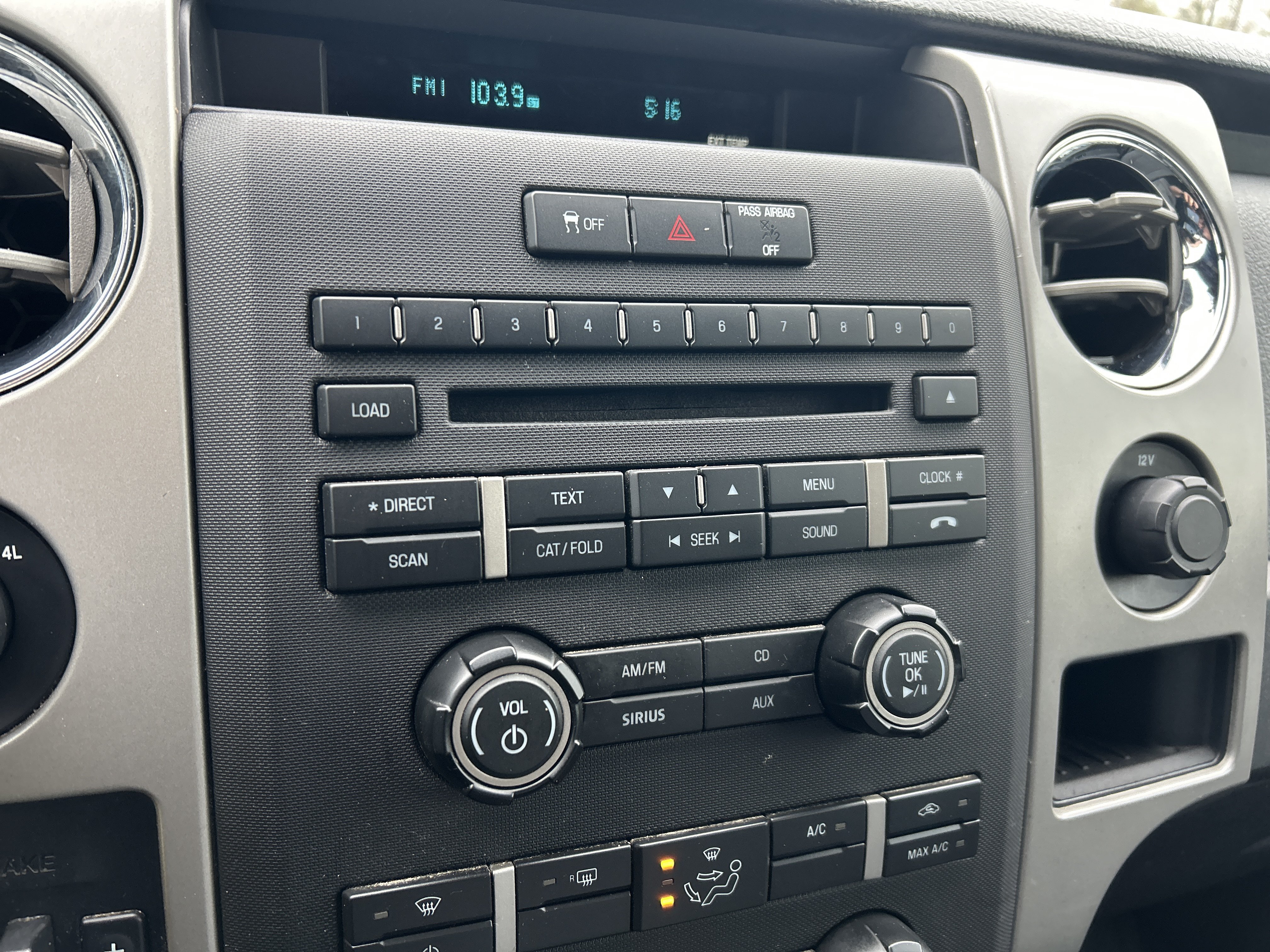 Used 2011 Ford F150 XLT w/ XLT Chrome Pkg AWD/4WD image 19