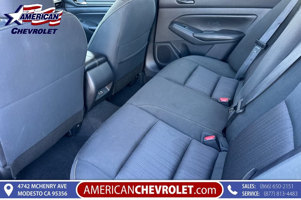 Used 2024 Nissan Altima 2.5 SV FWD image 15