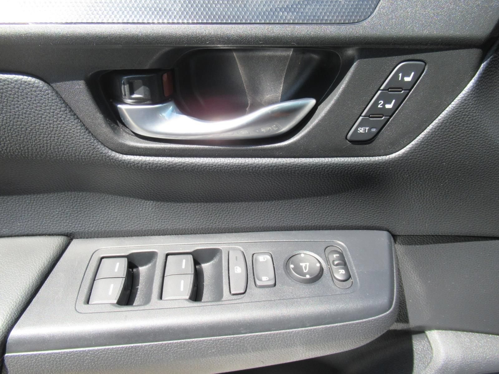 Used 2025 Honda CR-V Sport-L image 21