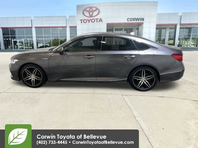 Used 2022 Honda Accord Touring image 2