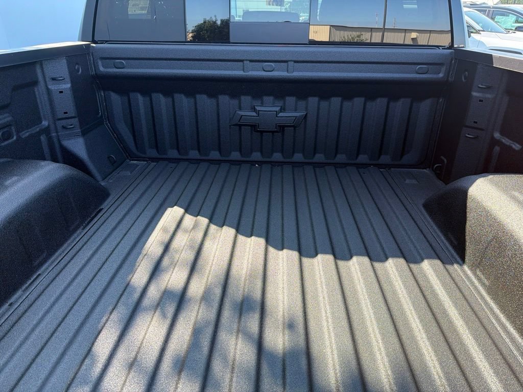 New 2026 Chevrolet Silverado 1500 High Country AWD/4WD image 14