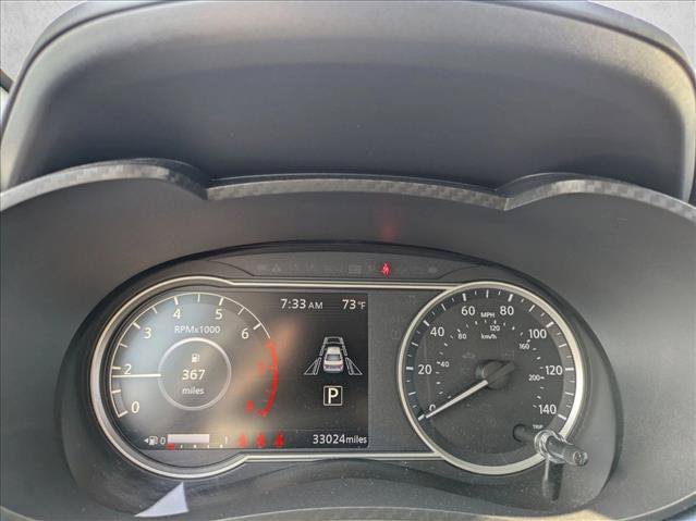 Used 2025 Nissan Versa SV FWD image 9