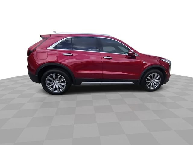 Used 2021 Cadillac XT4 Premium Luxury w/ Cold Weather Package image 9