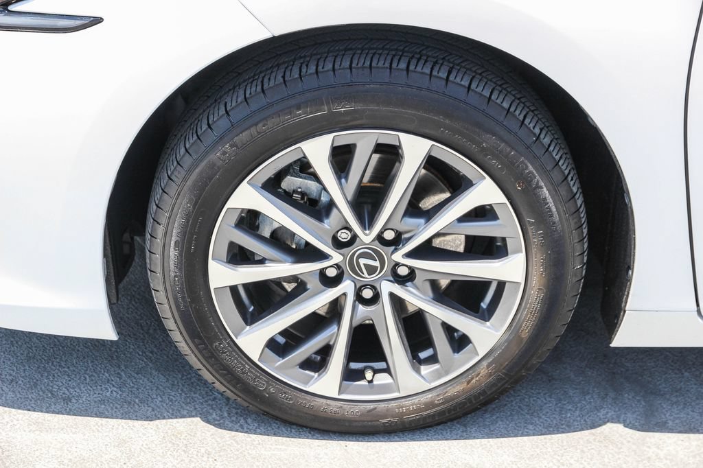Certified 2023 Lexus ES 350 w/ Accessory Package (Z2) FWD image 11