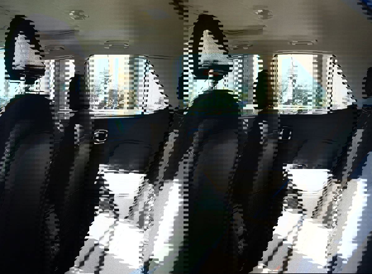 Used 2024 Hyundai Venue SEL image 31