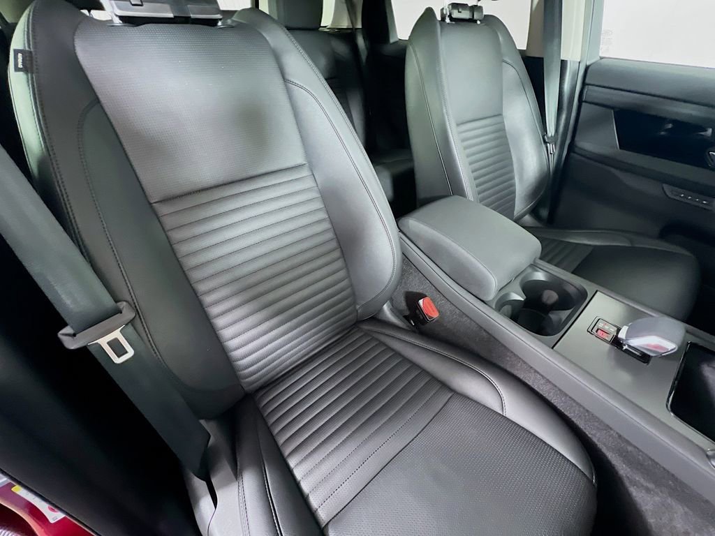 Certified 2024 Land Rover Discovery Sport S image 30