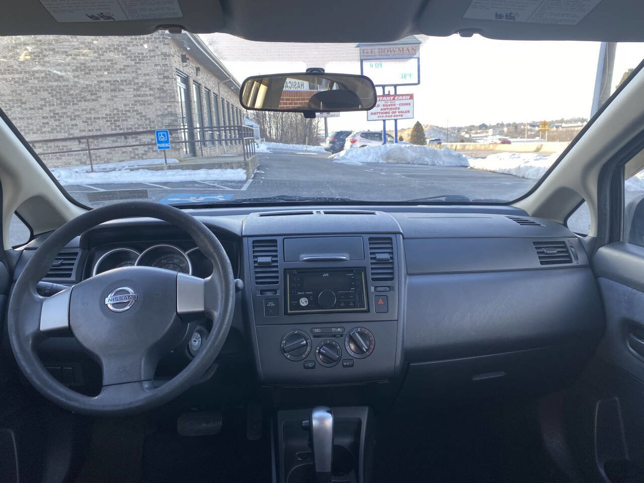 Used 2010 Nissan Versa Sedan image 23