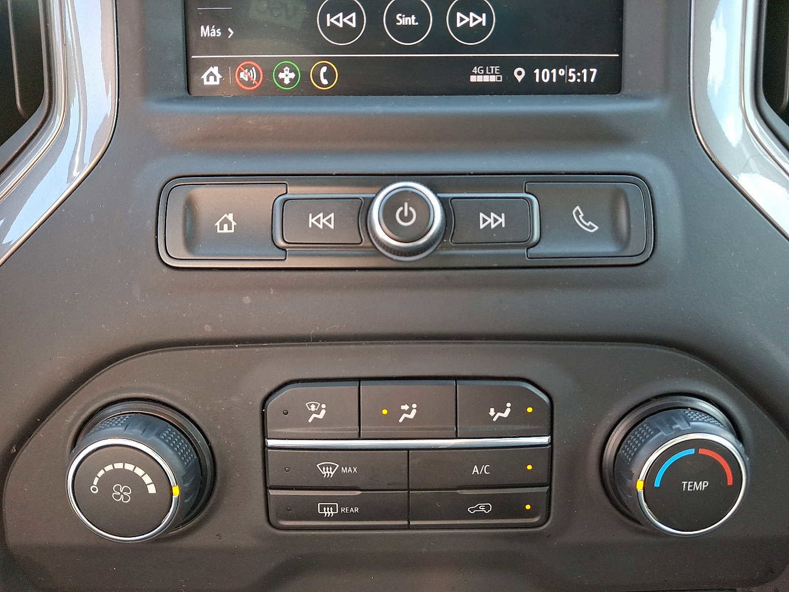 Used 2020 Chevrolet Silverado 1500 Custom w/ Custom Value Package image 17